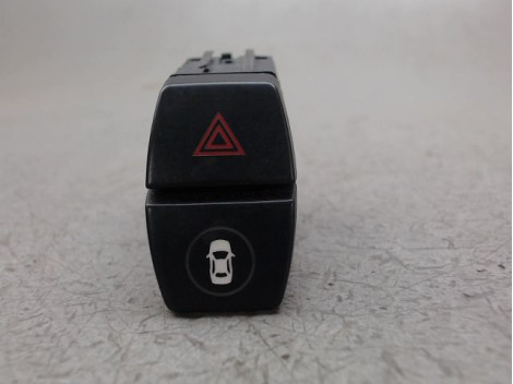 BOUTON DE WARNING B.M.W. X1