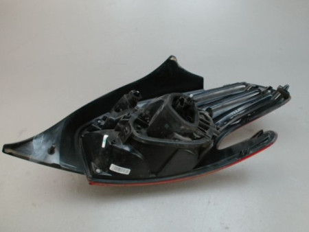 FEU ARRIERE GAUCHE  PEUGEOT 208