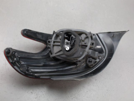 FEU ARRIERE GAUCHE  PEUGEOT 208
