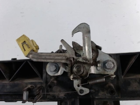 TRAVERSE SUPERIEURE ARMATURE AVANT CITROEN BERLINGO