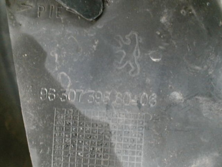 PARE-BOUE AVANT GAUCHE PEUGEOT 206