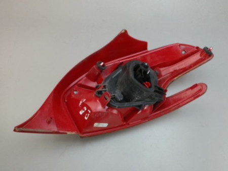 FEU ARRIERE GAUCHE  PEUGEOT 208