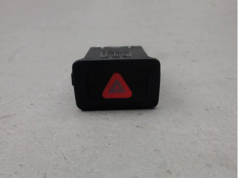 BOUTON DE WARNING VOLKSWAGEN GOLF