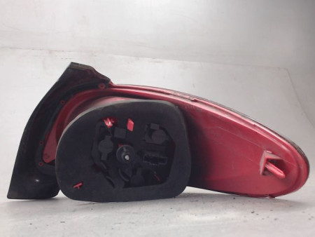 FEU ARRIERE GAUCHE  PEUGEOT 206
