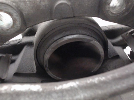 ETRIER DE FREIN AVANT GAUCHE PEUGEOT 208