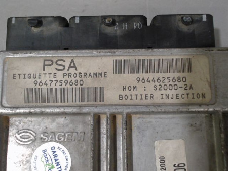 CALCULATEUR MOTEUR PEUGEOT 206
