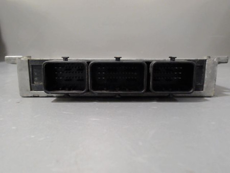 CALCULATEUR MOTEUR PEUGEOT 206