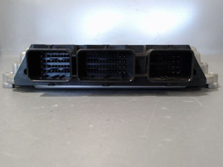 CALCULATEUR MOTEUR SUZUKI SX4