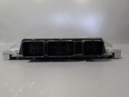 CALCULATEUR MOTEUR DACIA SANDERO
