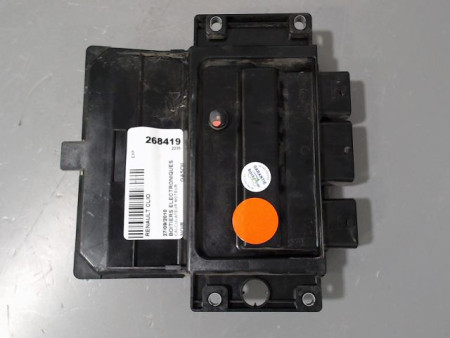CALCULATEUR MOTEUR RENAULT CLIO