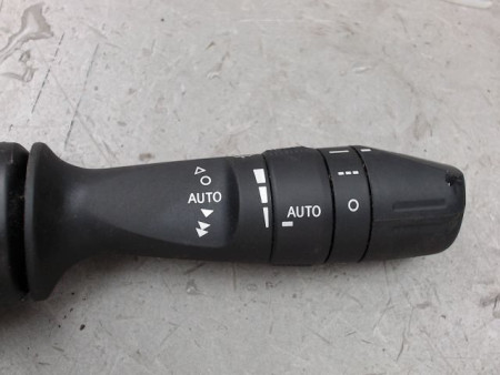 COMMANDE ESSUIE GLACE TOYOTA AURIS