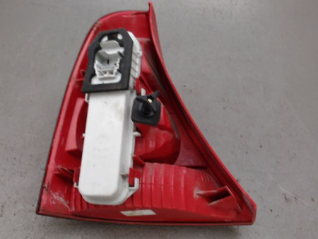 FEU ARRIERE DROIT RENAULT CLIO