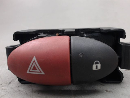 BOUTON DE WARNING RENAULT TWINGO