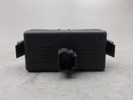 BOUTON DE WARNING RENAULT TWINGO