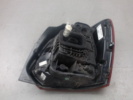 FEU ARRIERE GAUCHE  VOLKSWAGEN POLO