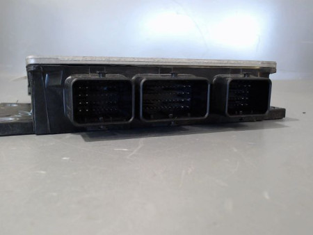 CALCULATEUR MOTEUR RENAULT CLIO
