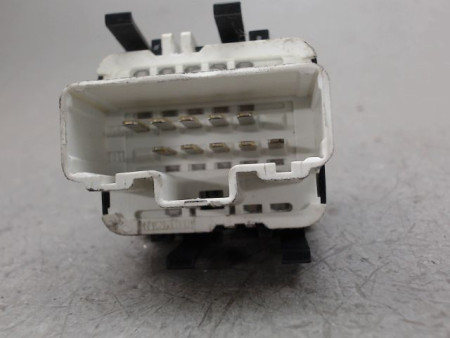 COMMANDE LEVE-GLACE PORTE AVG RENAULT CLIO