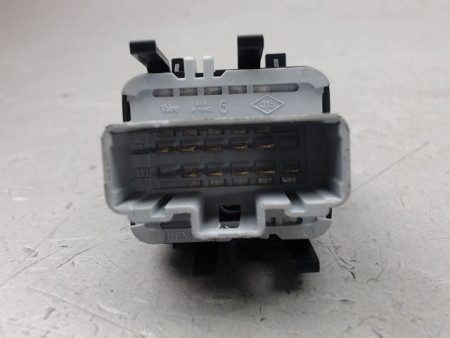 COMMANDE LEVE-GLACE PORTE AVG RENAULT TWINGO