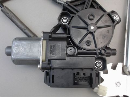 MECANISME LEVE-GLACE AVANT DROIT VOLKSWAGEN POLO
