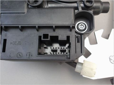MECANISME LEVE-GLACE AVANT DROIT VOLKSWAGEN POLO