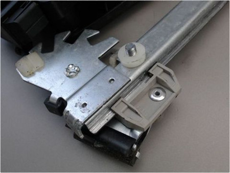 MECANISME LEVE-GLACE AVANT DROIT VOLKSWAGEN POLO