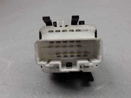 COMMANDE LEVE-GLACE PORTE AVG RENAULT CLIO