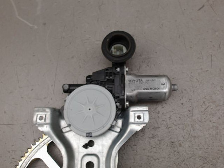 MECANISME LEVE-GLACE AVANT DROIT TOYOTA YARIS