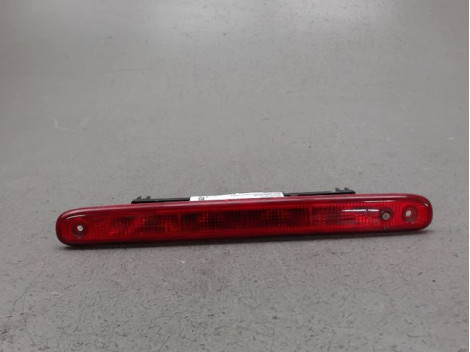 FEUX STOP SUPPLEMENTAIRE TOYOTA AYGO