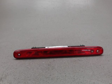 FEUX STOP SUPPLEMENTAIRE TOYOTA AYGO
