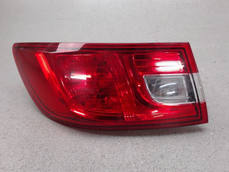 FEU ARRIERE GAUCHE  RENAULT CLIO