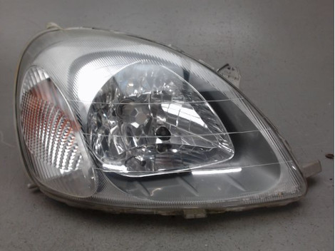 PHARE DROIT TOYOTA YARIS