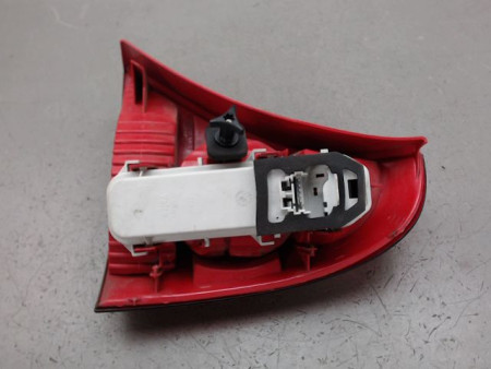 FEU ARRIERE GAUCHE  RENAULT CLIO