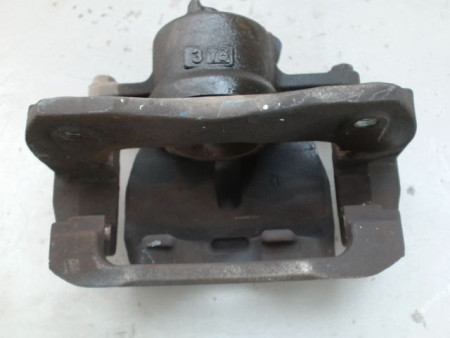 ETRIER DE FREIN AVANT DROIT TOYOTA RAV4