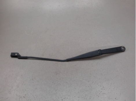 BRAS ESSUIE-GLACE AVANT DROIT FORD KUGA