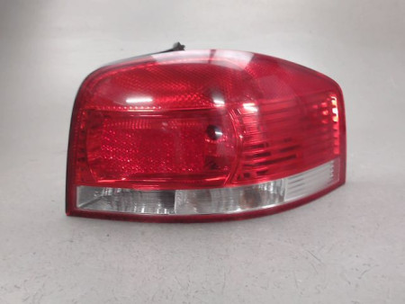 FEU ARRIERE DROIT AUDI A3