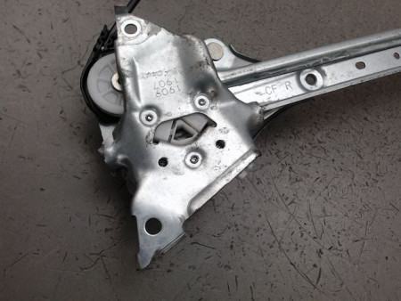 MECANISME LEVE-GLACE AVANT DROIT TOYOTA RAV4
