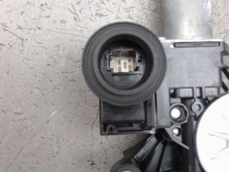 MECANISME LEVE-GLACE ARRIERE DROIT TOYOTA RAV4