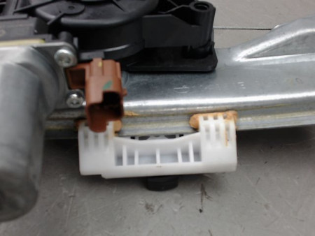 MECANISME LEVE-GLACE ARRIERE GAUCHE DACIA SANDERO