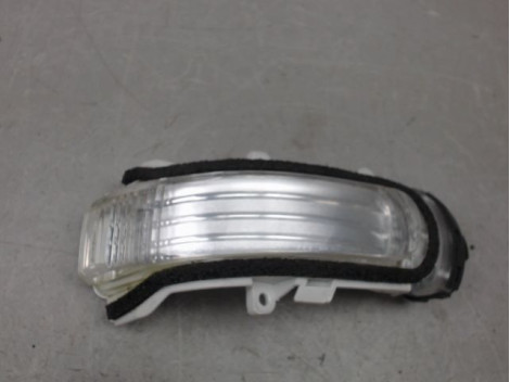 REPETITEUR RETROVISEUR GAUCHE TOYOTA U.CRUISER