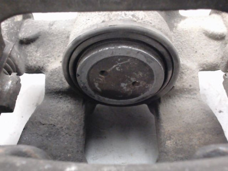 ETRIER DE FREIN ARRIERE GAUCHE RENAULT MASTER