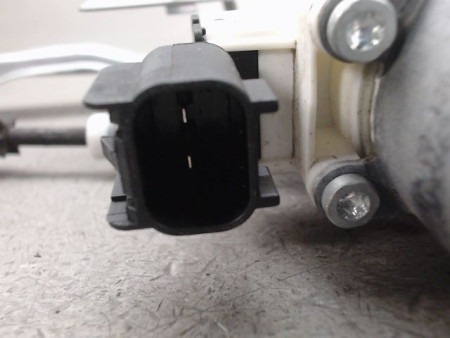 MECANISME LEVE-GLACE AVANT DROIT FORD T.COURIER
