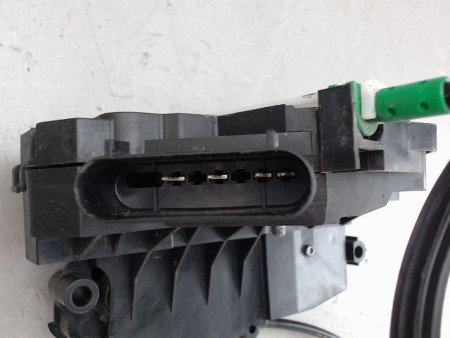 SYSTEME CONDAMNATION ARRIERE GAUCHE FORD FIESTA