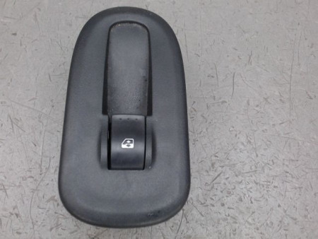 COMMANDE LEVE-GLACE PORTE AVD RENAULT MASTER