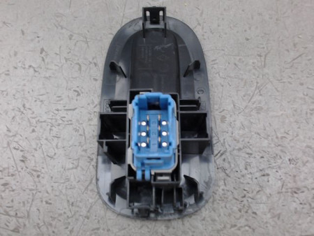 COMMANDE LEVE-GLACE PORTE AVD RENAULT MASTER