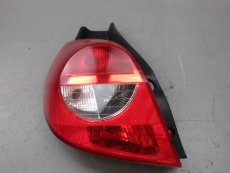 FEU ARRIERE GAUCHE  RENAULT CLIO