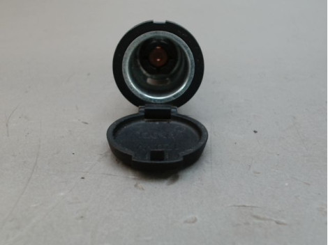 PRISE 12V AV PEUGEOT 3008