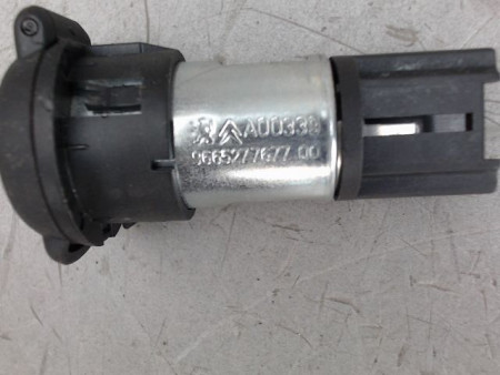 PRISE 12V AV PEUGEOT 208