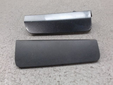 OBTURATEUR COUVRE CROCHET DE BOUCLIER AV TOYOTA RAV4