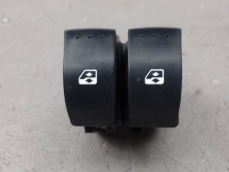 COMMANDE LEVE-GLACE PORTE AVG RENAULT CLIO