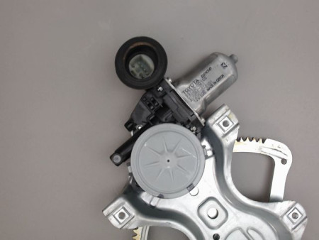 MECANISME LEVE-GLACE AVANT DROIT TOYOTA YARIS